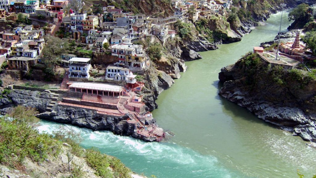 devprayag-town-and-confluence