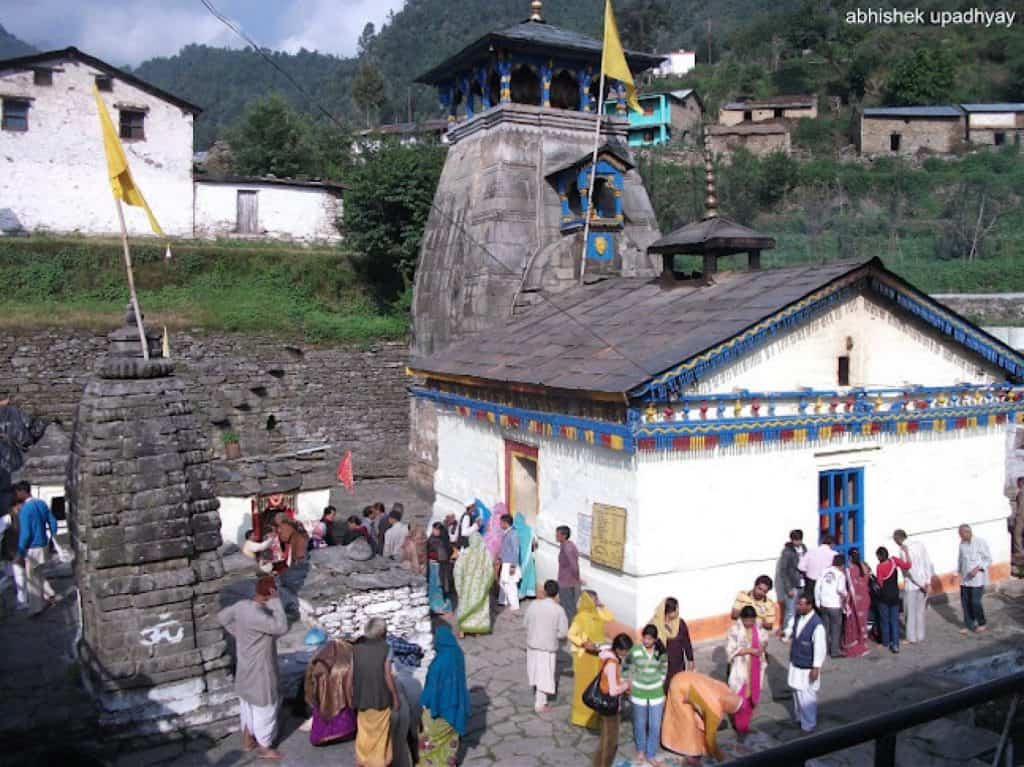 trijuginarayan-temple