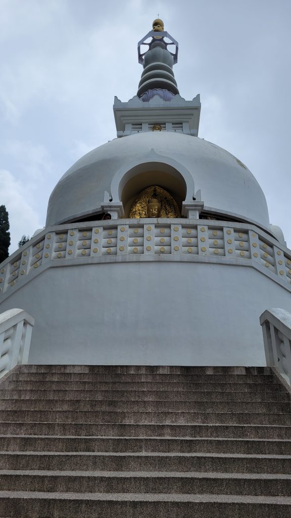 peace-pagoda-darjeeling