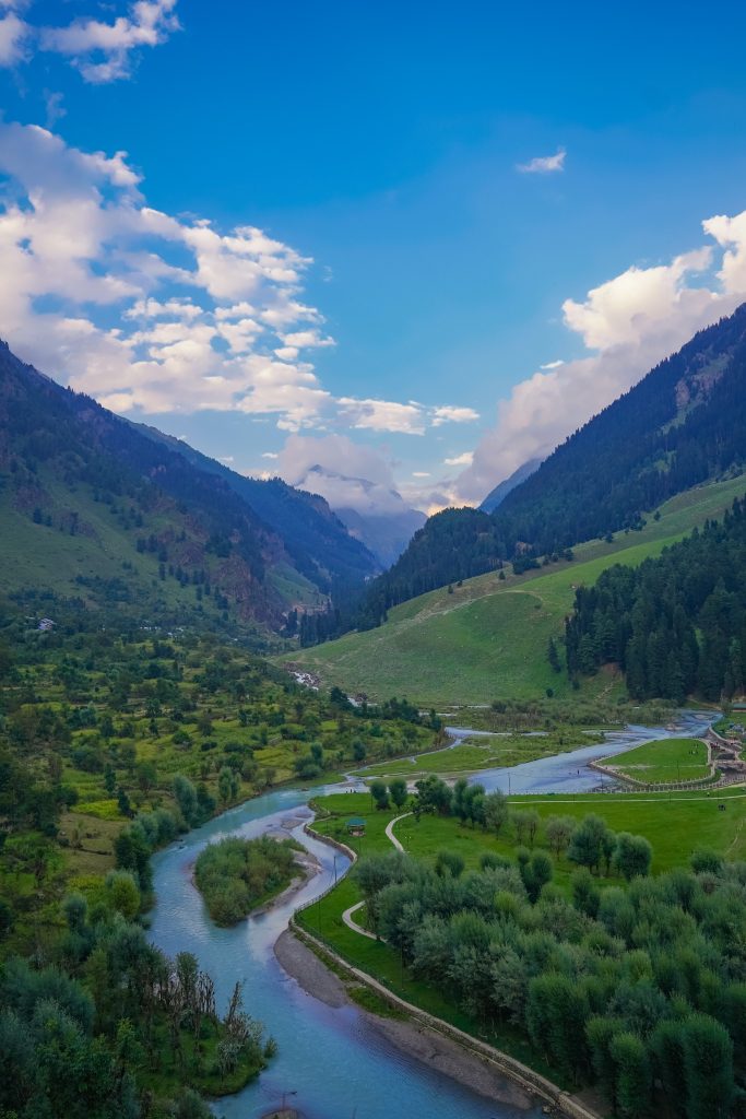 kashmir-valley-river