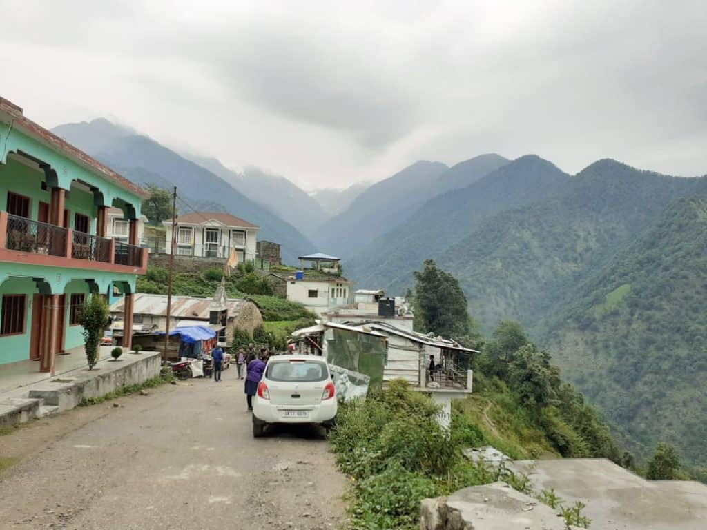 trijuginarayan-temple