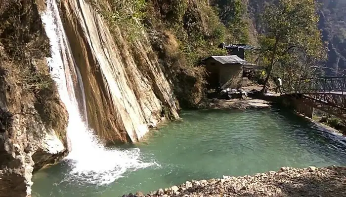Neer-Garh-Waterfall-Rishikesh