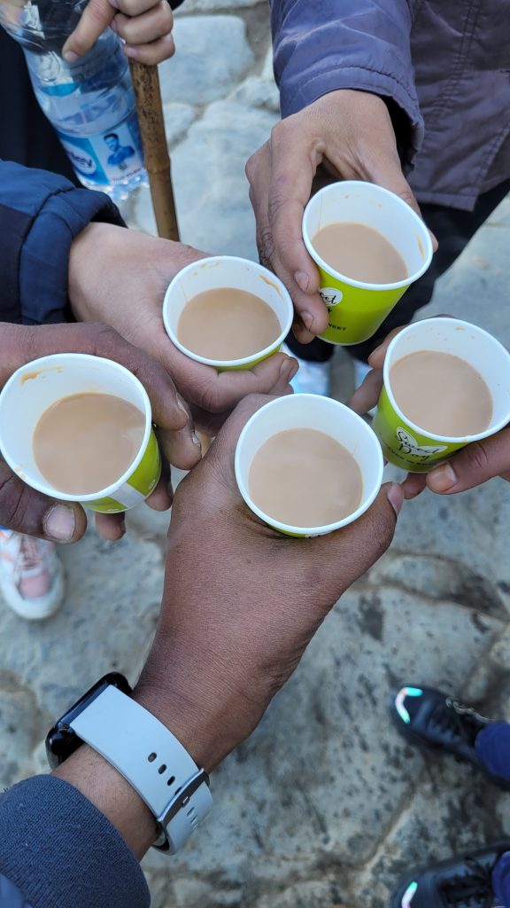 tea-stop-at-tungnath-trek