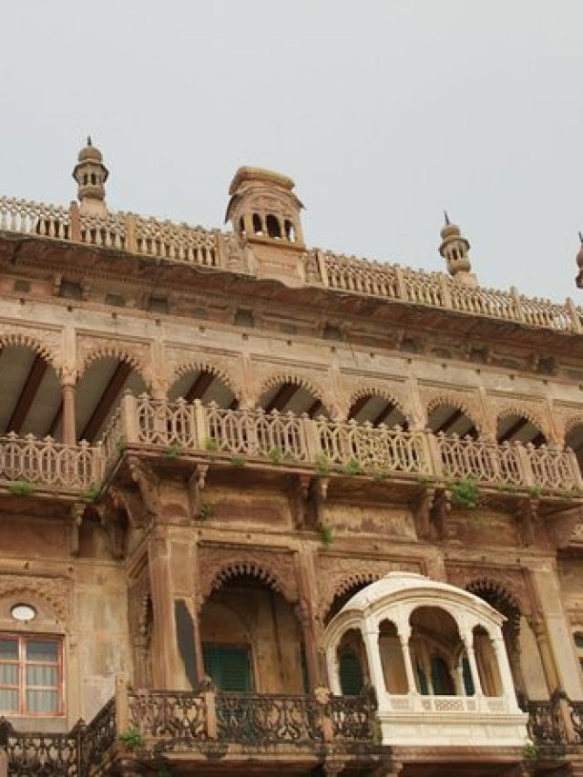 Top 5 Places to Visit in Varanasi